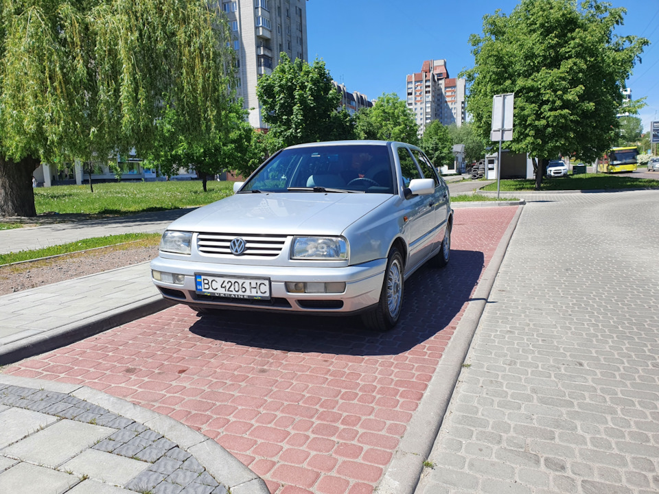 Ось і настав день продажу. 1