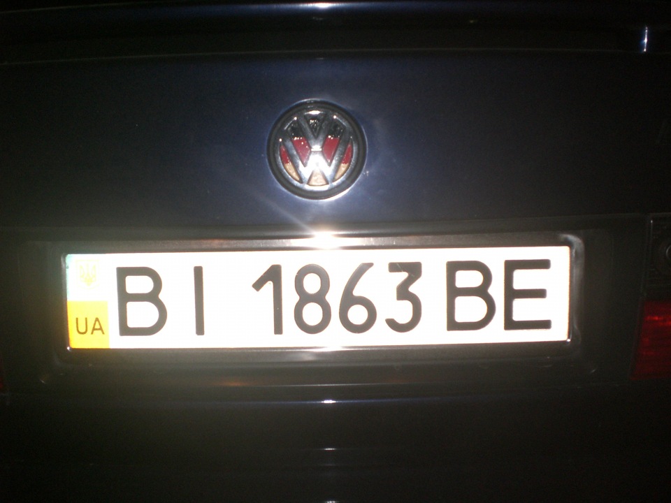 Задня емблема VW 4