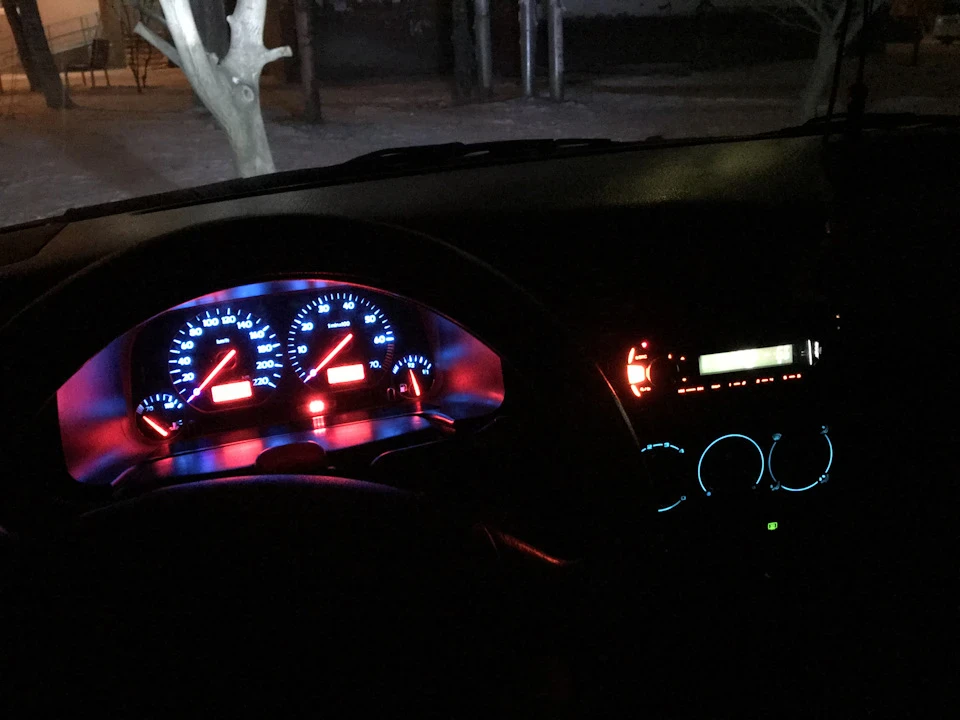 Щиток приладів