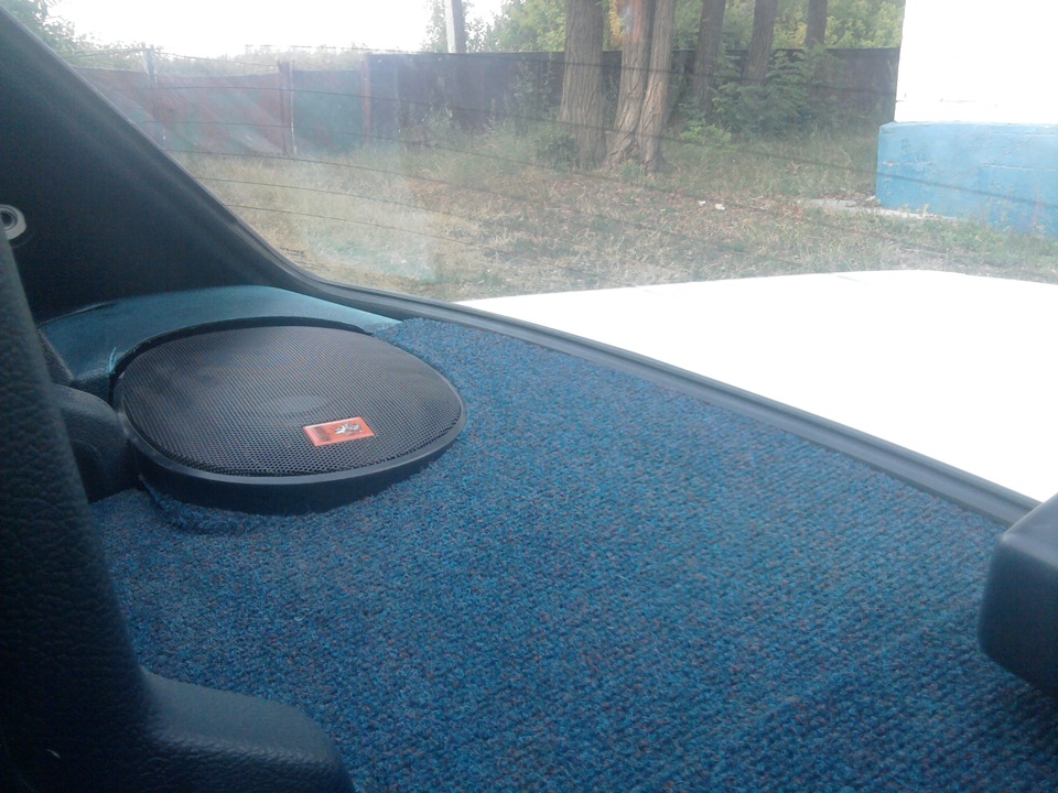 Трохи музики в автомобіль. 2