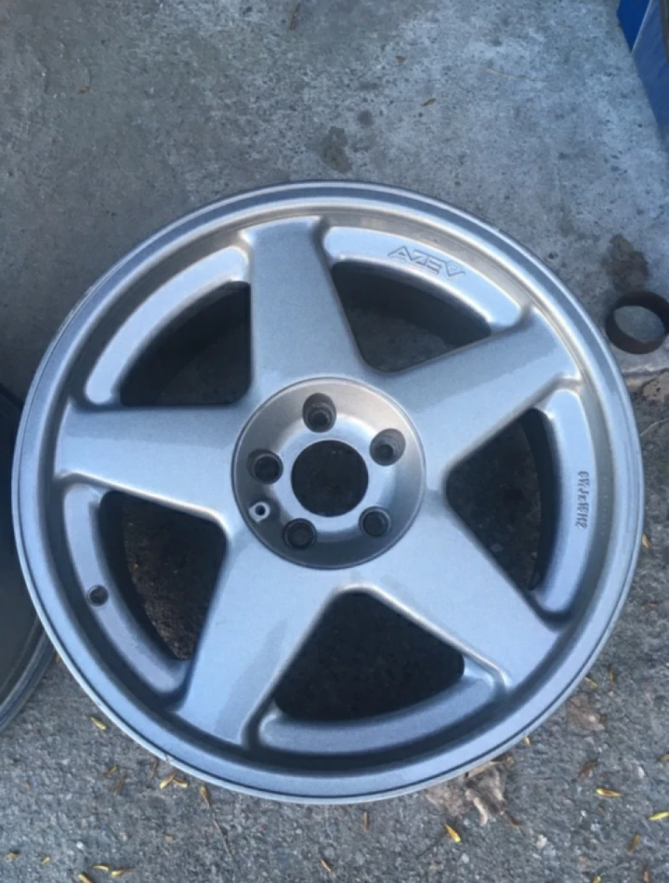 Azev R18 8,5J