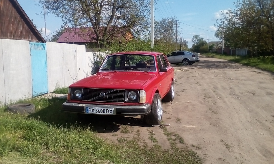 Приміряв нові диски TWR р18, гума 275/35 з полицею! Це Ганстер стиль!))))) як вам? 2
