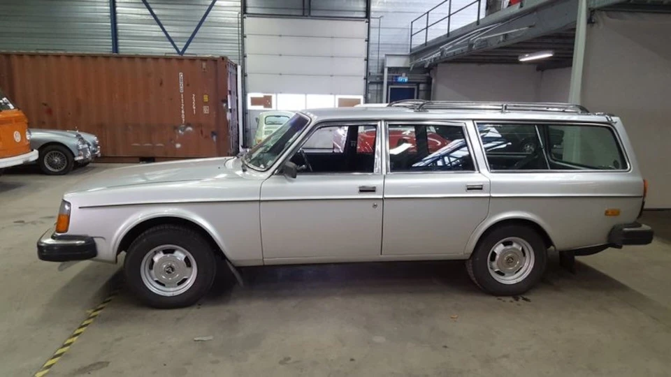 Донор? Знову? 245 GLE 1980