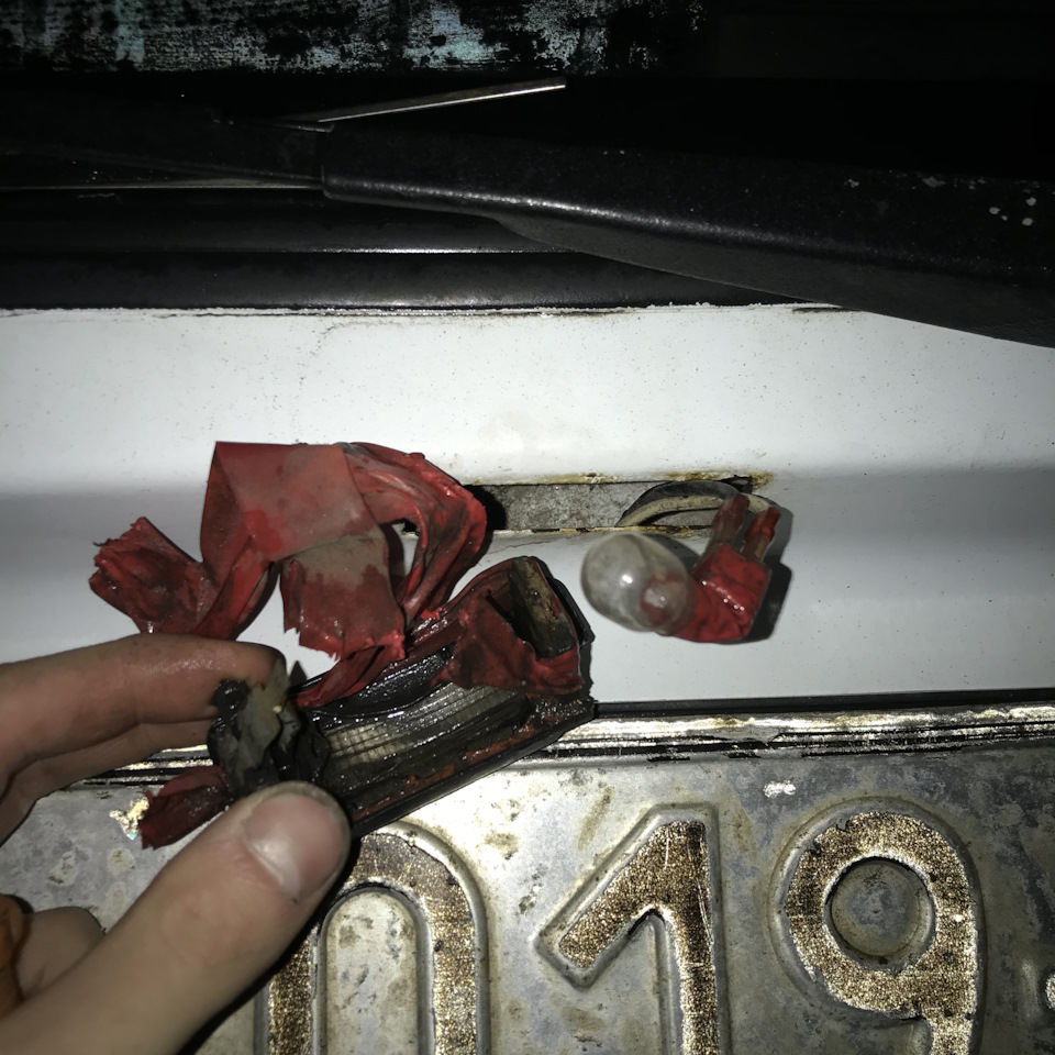 Підсвічування номерного знака 3