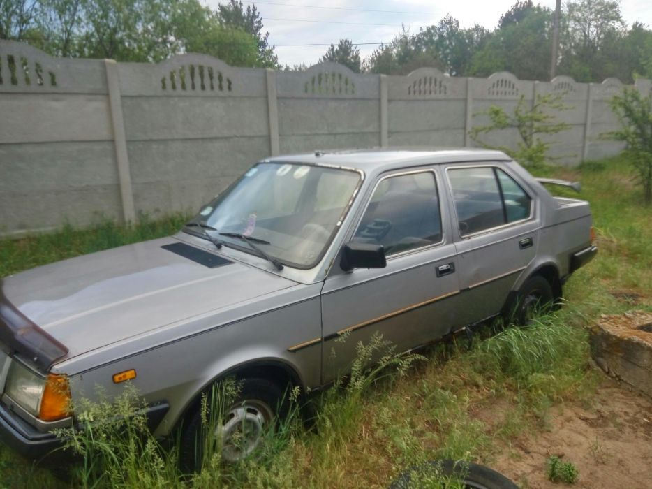 Продам запчастини на Volvo 340 3