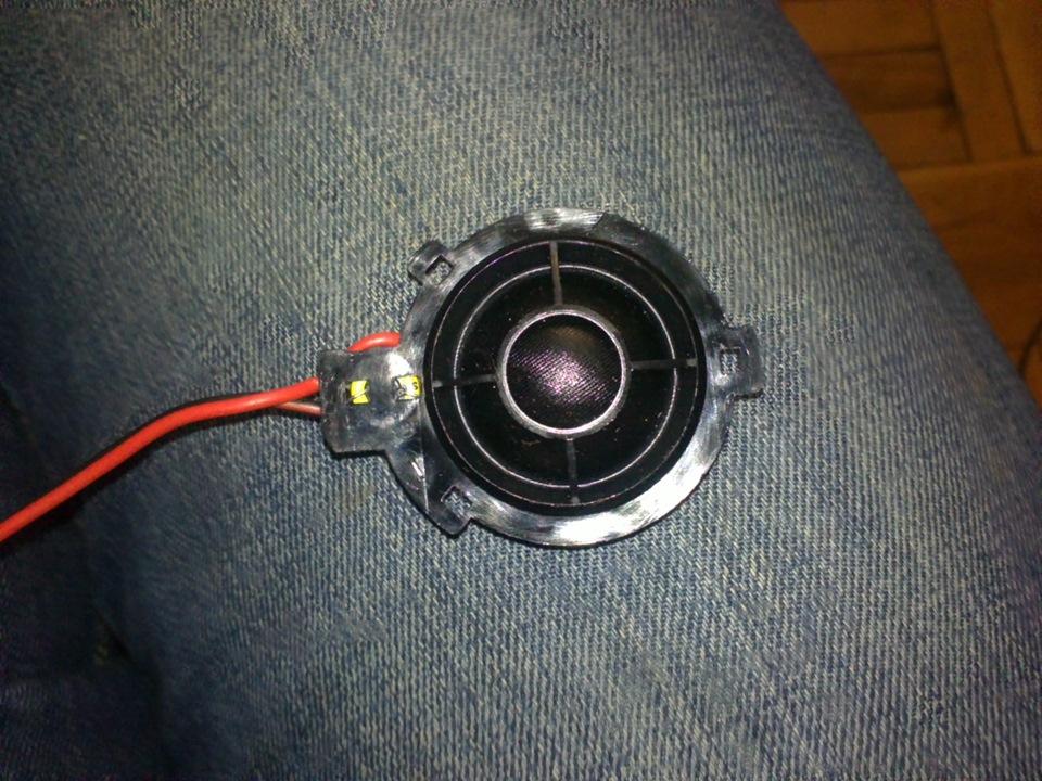 Шовкові твітери Philips у стійки 1
