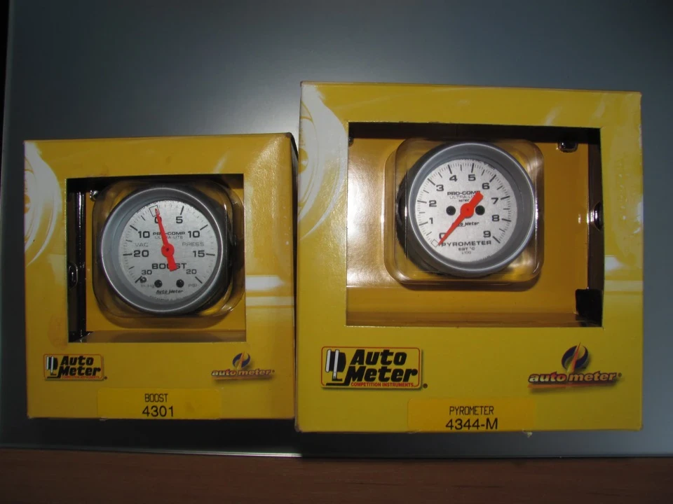Встановлення 2-х будильників Autometer