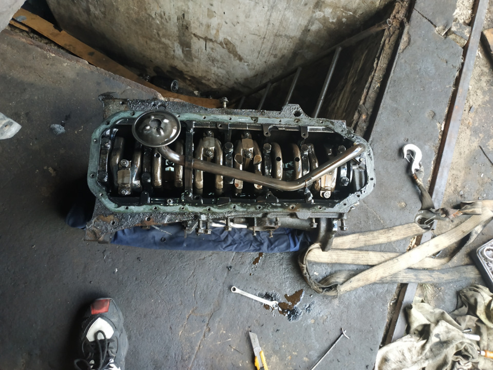 Профілактичний ремонт двигуна D24T Volvo 740 760 Diesel 5