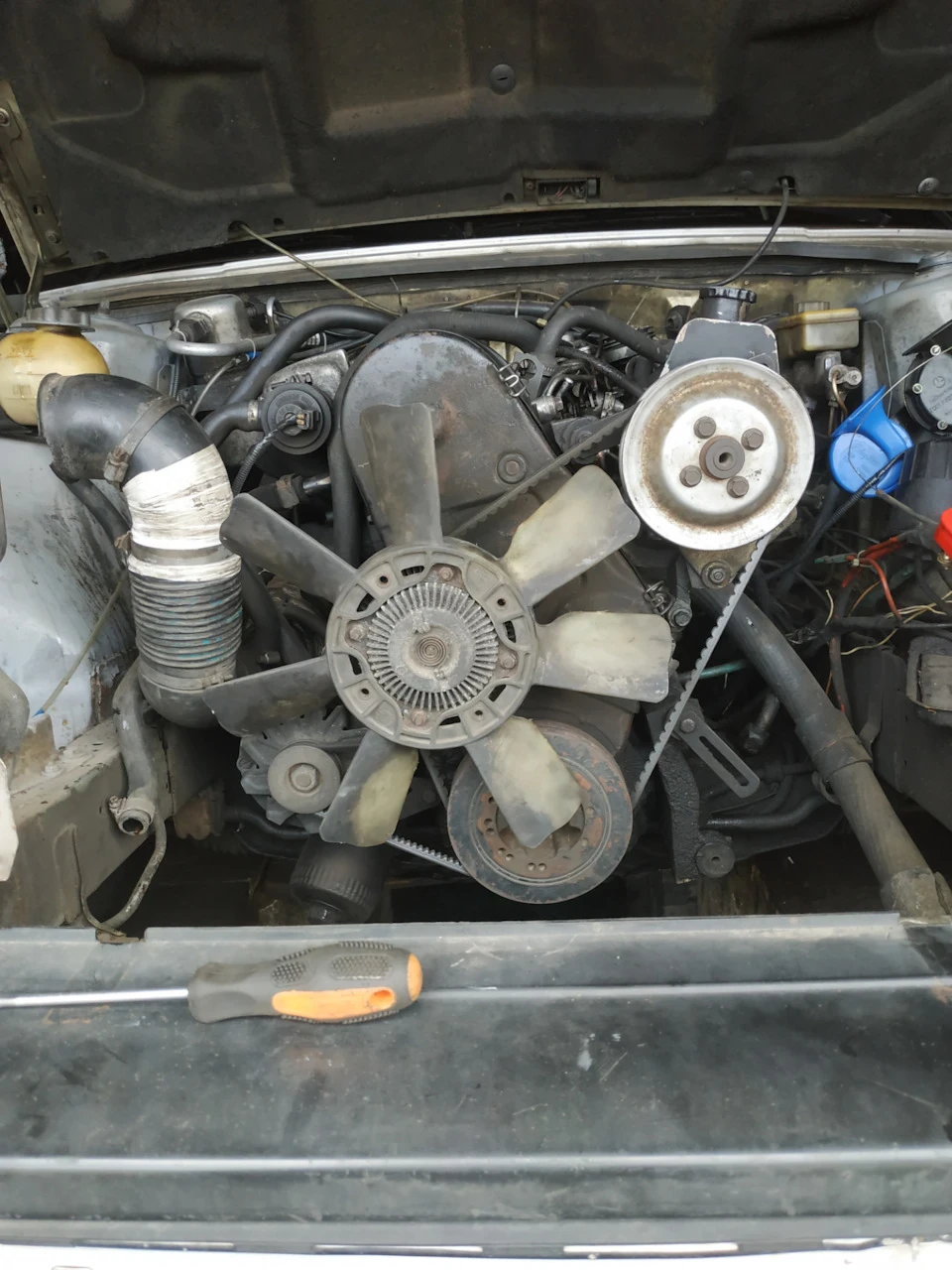Знімаємо двигун) volvo 740 760 2.4 diesel