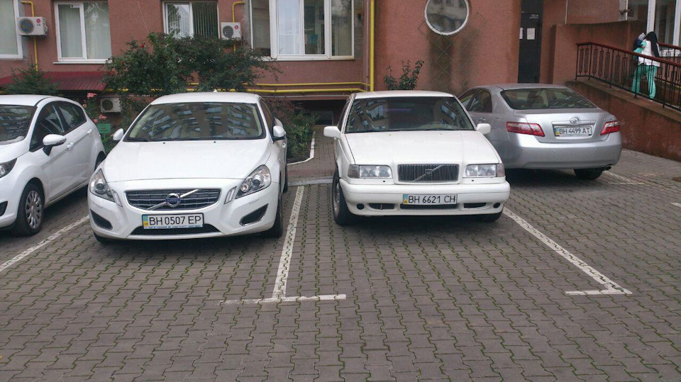 Сусіди у дворі) 3
