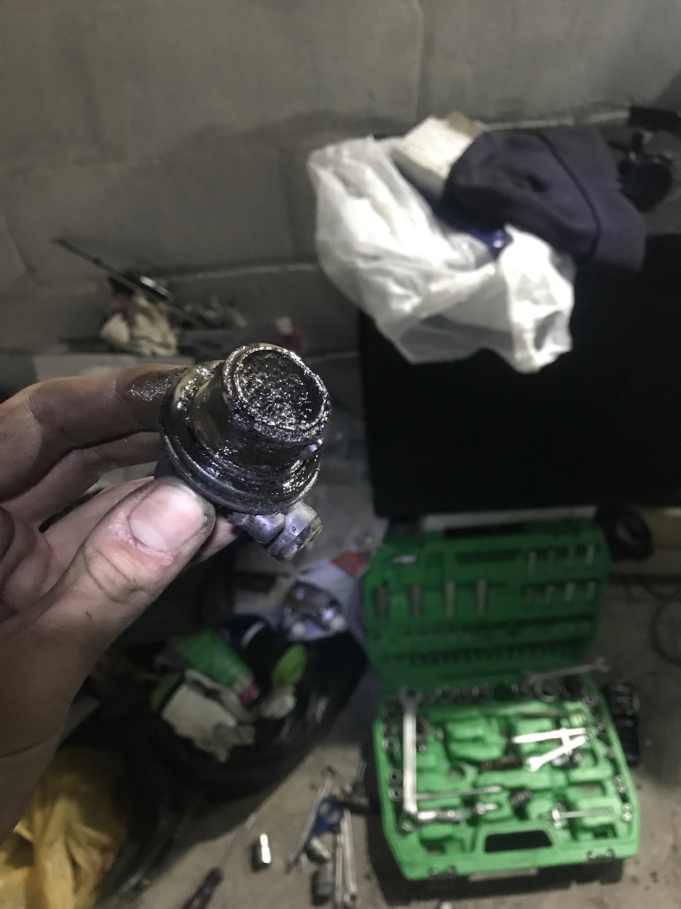 Обслужив, поставив на впевнений хід 5