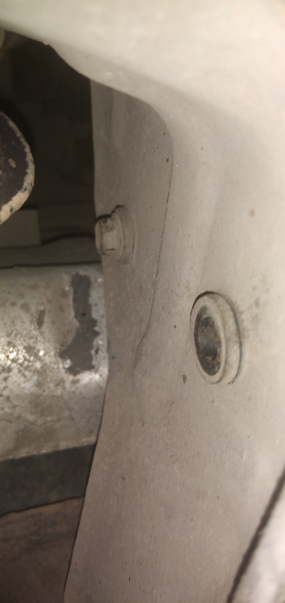 Заміна поліклінового ременя, насоса ГУР та нижньої (задньої) опори двигуна 1