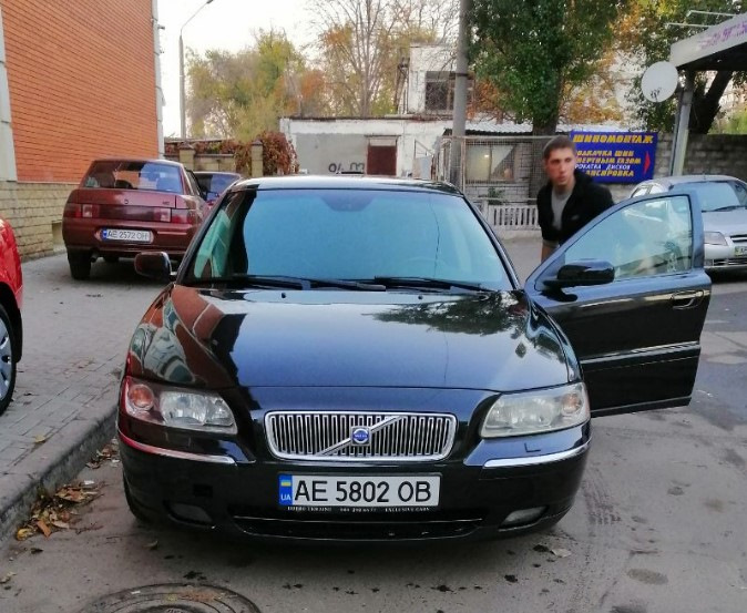 Volvo S60 2.4 2004 Бампер (Молдинг) 1
