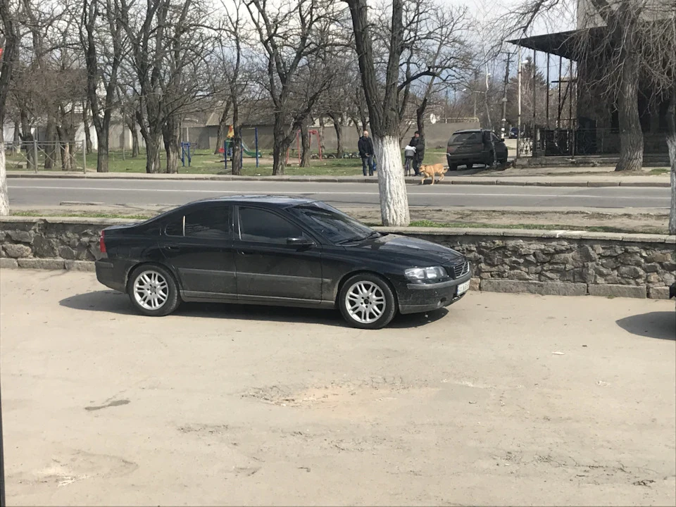 З боку