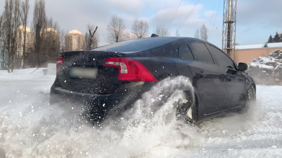 AWD виявляється може. Або не вмієш не берись) 4