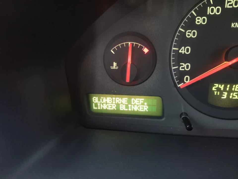 Знову біда ... Що ж таке ... Не працює ліва сторона покажчиків поворотів Volvo s60 2001.