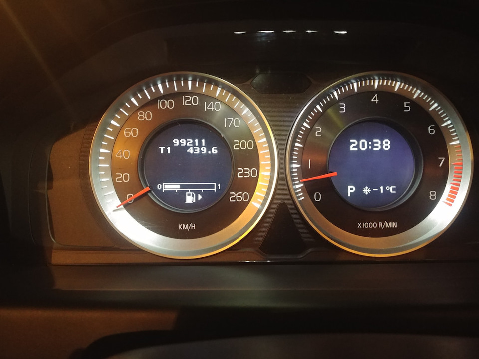 Заміна циферблата спідометра Volvo S80 1