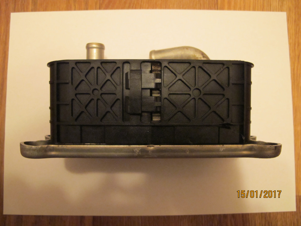 Oil cooler Volvo 30751937 3