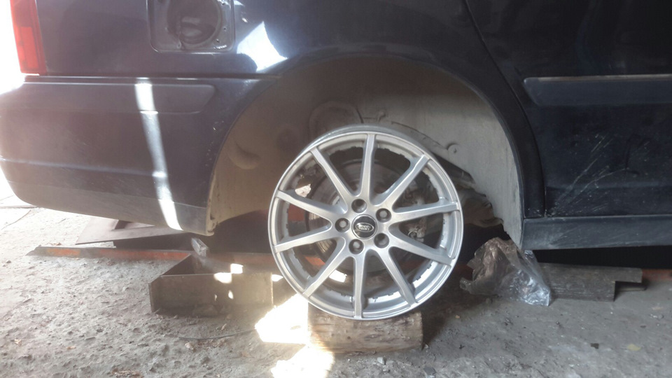 ПРОДАМ r17 5 108 Range Rover Evoque 2