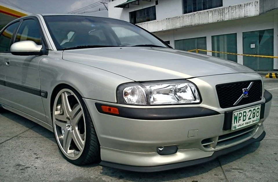 VOLVO на різних дисках