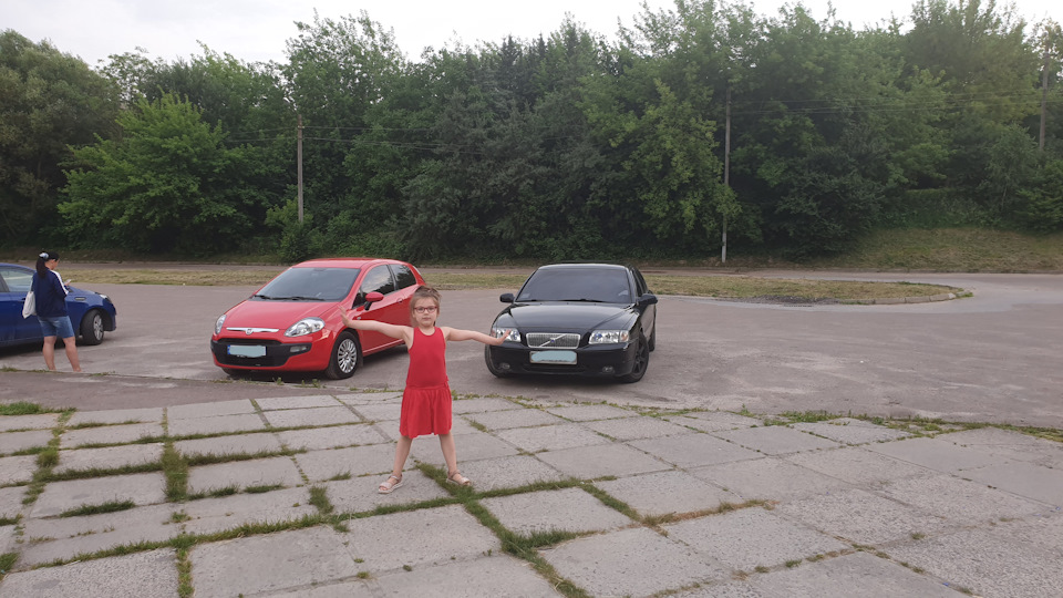 ОПИТУВАННЯ-Моє Вольво S80l краще ніж(Вказуємо новий, або колишній або теперішній ще один у сім'ї автомобіль і по чому одна пропозиція.) 1