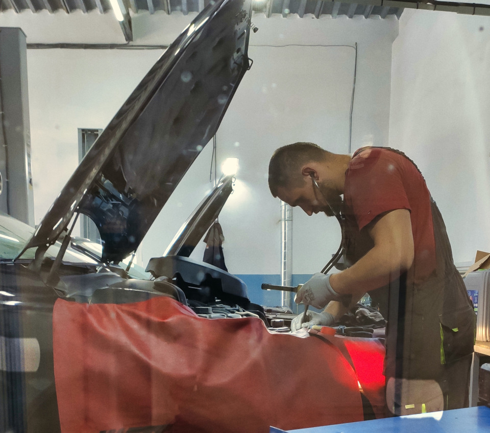 Заміна ГРМ, приводних ременів та бачка ГУР 2
