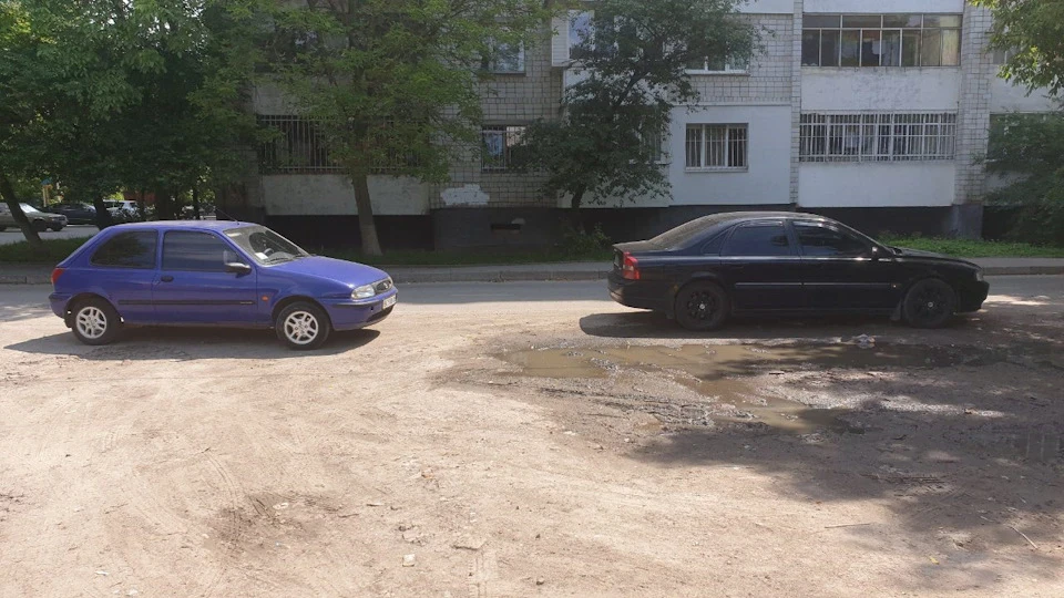 Помітив, що часто з дружиною разом їздимо.