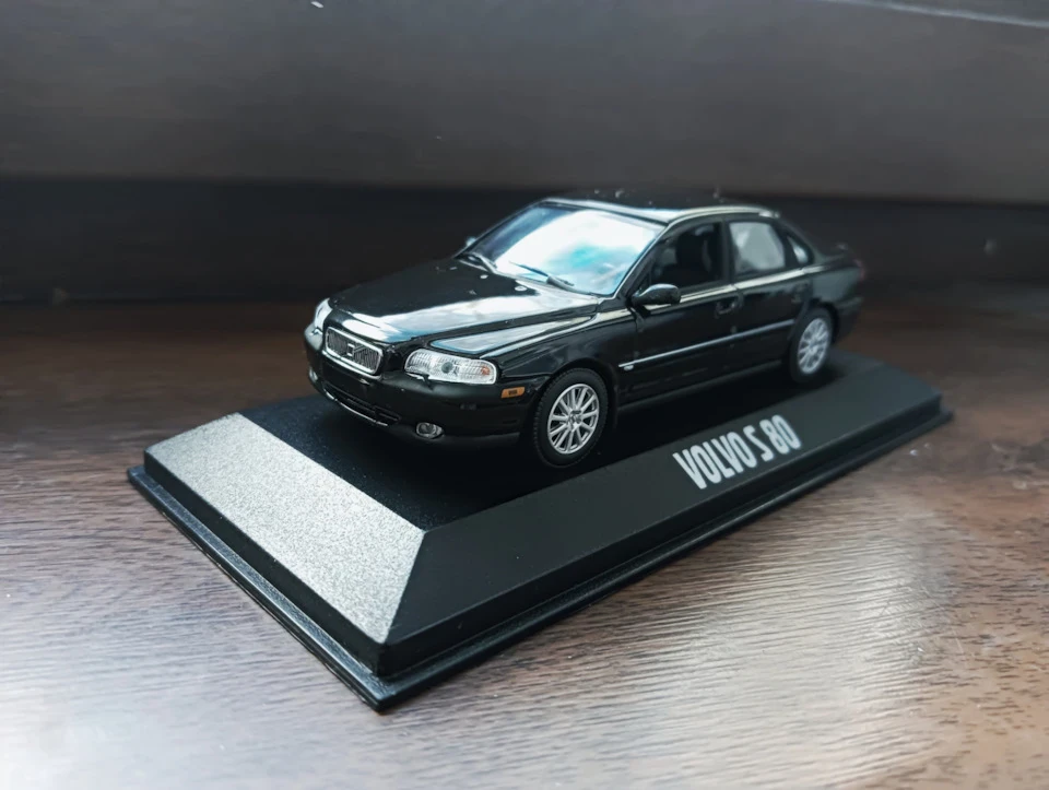 volvo s80 Minichamps 1:43