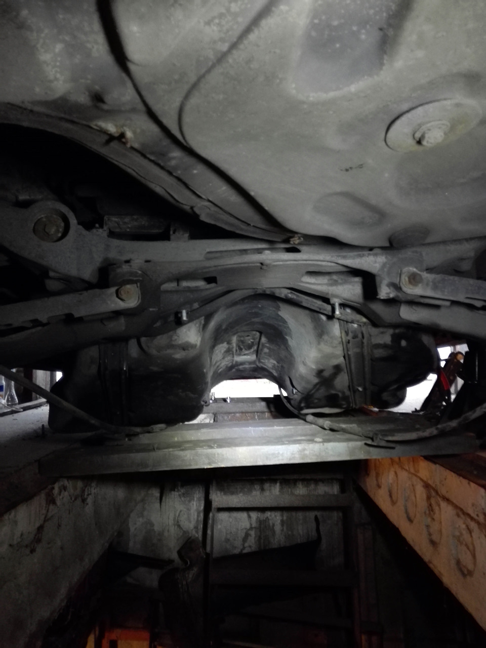 Зняття бензобака B6284T Volvo S80 2.8 T6 4