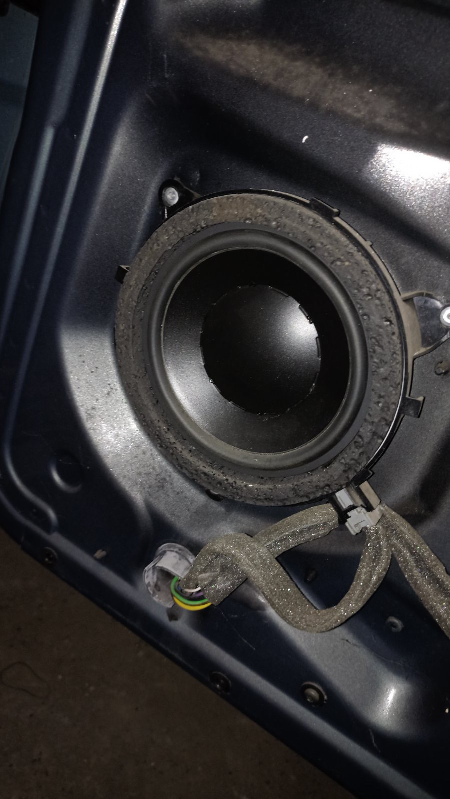 Установка Dynaudio 4