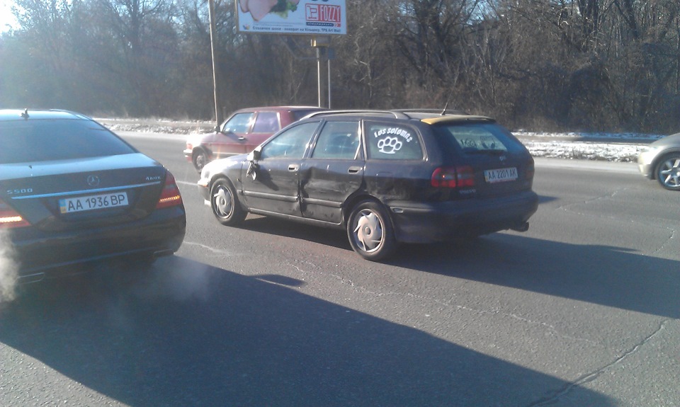 Шведи перемогли німців. ДТП VOLVO vs Mercedes-Benz 2