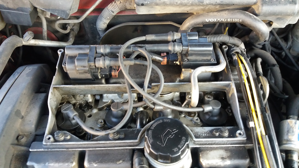 Тріє VOLVO V40 універсал (VW) 1.8 1