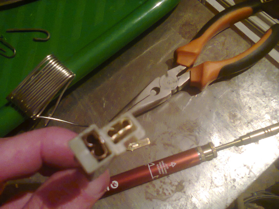 Зарядка лише через USB 5 В 4