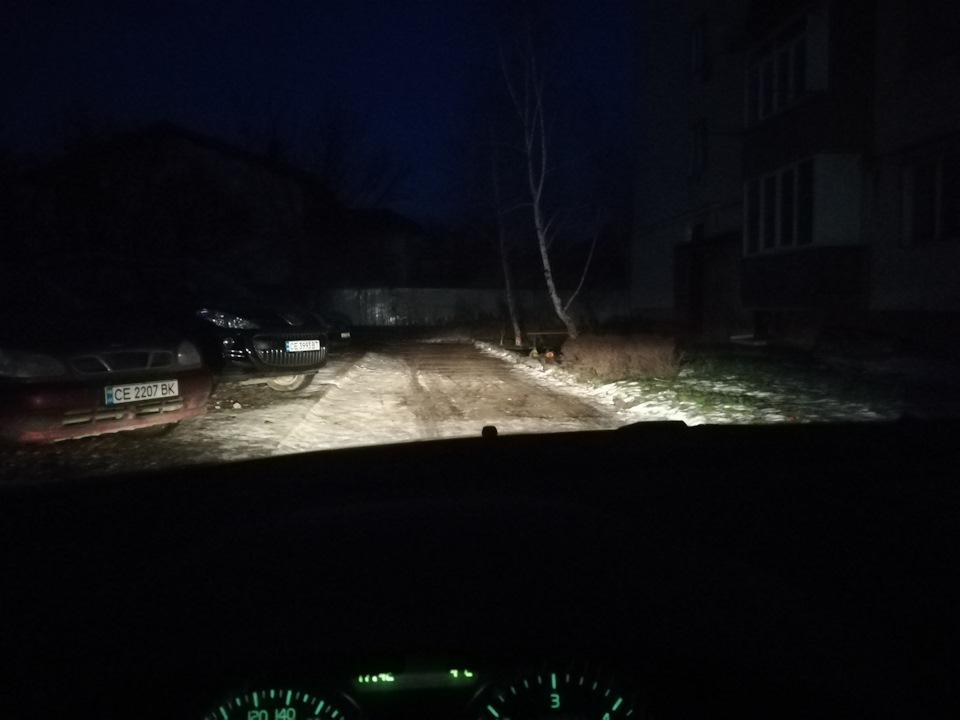 Заміна ламп ближнього світла. 2