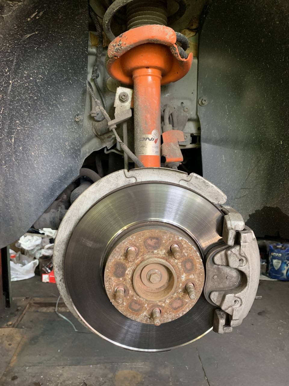 Заміна гальмівних дисків (Brembo) та повне ТО. 4