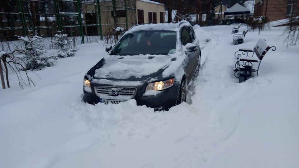 Гума БІЛШИНА Artmotion Snow БІЛ-317 і сама машина