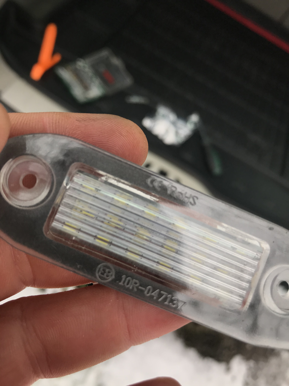 Led у підсвічування номера 4