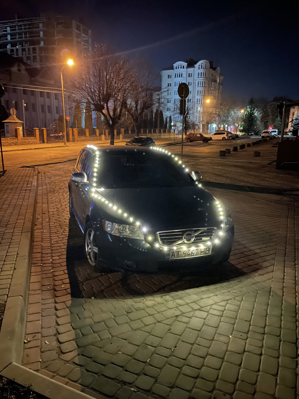 Поліція сказала зняти гірлянду 1