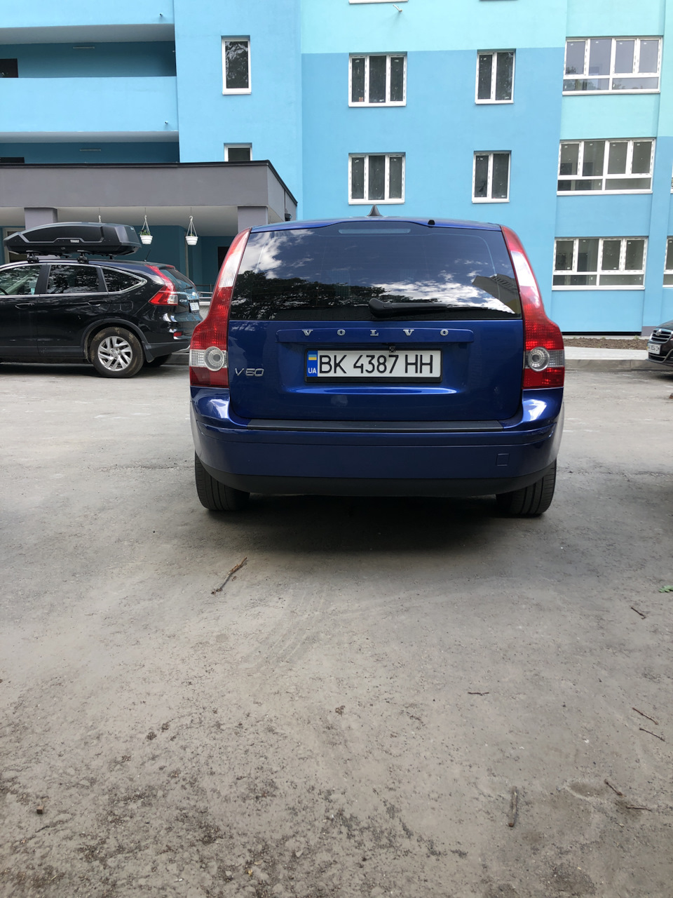 Швед отримав: новий стиль букв Volvo 5