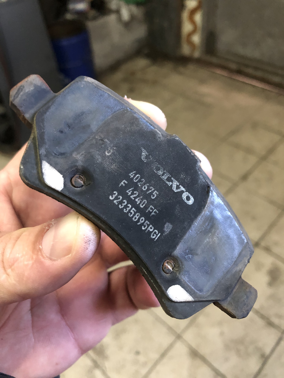 Заміна гальмівних колодок та дисків volvo v70 4