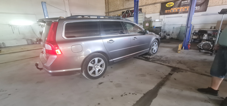 2,0 Дизель.При якій температурі повинен спрацьовувати вентилятор на Volvo V70 1