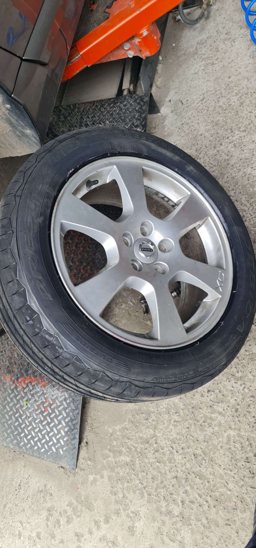 Debica Presto UHP 225/55/17 5