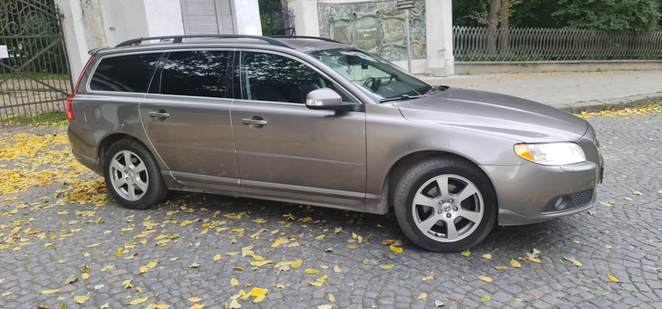 Їздив на авто-базар, щоб подивитися інші авто 1