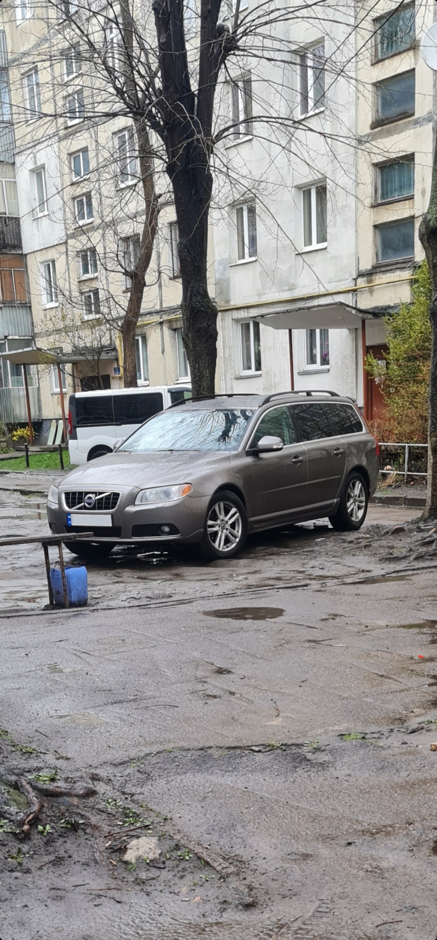 Перший місяць та відчуття. 2