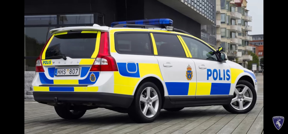 VOLVO V70 III 4