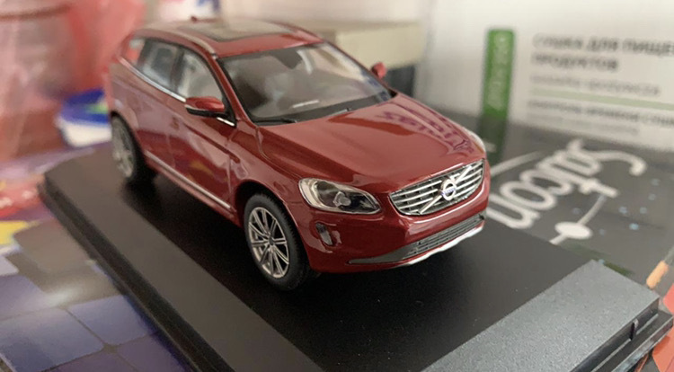 Модель 1/43 Volvo XC60 GRESSORA EDITION 3