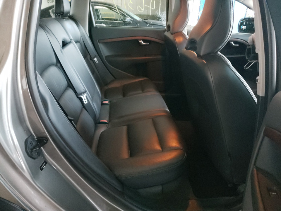 Покупка Volvo XC70 у США 5