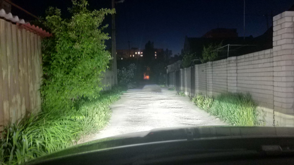 Ретрофіт галогенних фар Volvo XC70 5