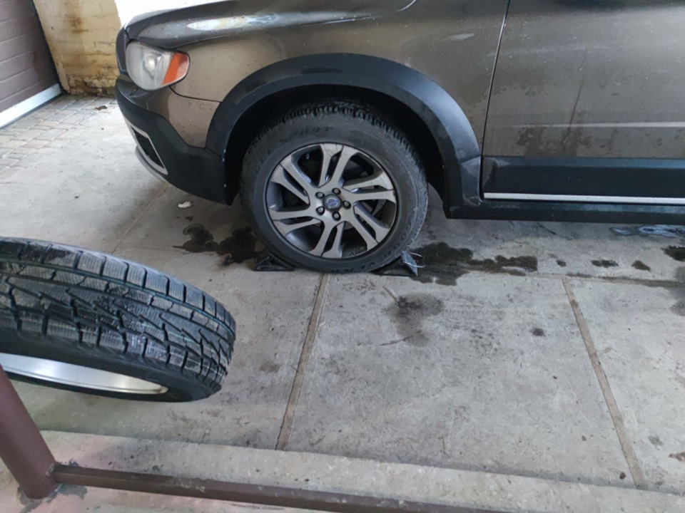 215 70 R16 на Volvo XC70 2