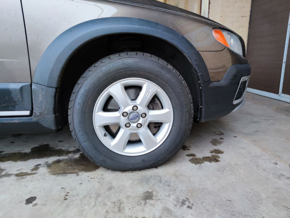 215 70 R16 на Volvo XC70 3